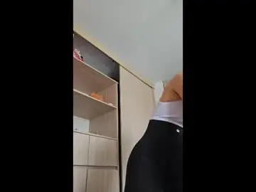 Chaturbate Live Sex Cam of estefanii_r