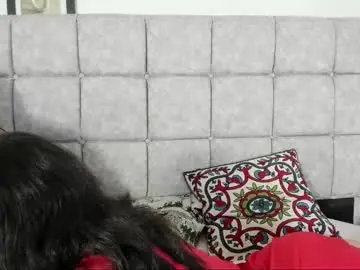 Chaturbate Live Sex Cam of mia_petite72