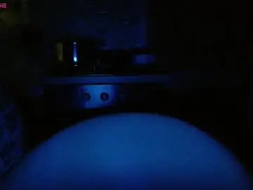 Chaturbate Free Porn Cam of curvybombb