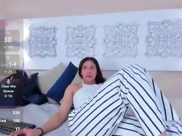 Chaturbate Live Sex Cam of adelaa_11