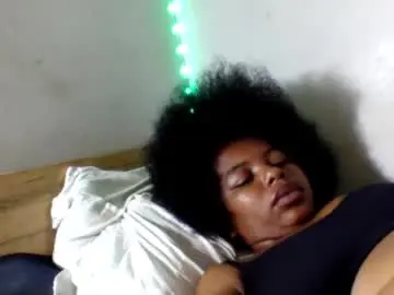 Chaturbate Live Porn of raissa38