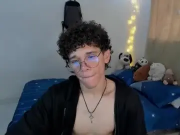 Chaturbate Sex Cam of tom_blue10