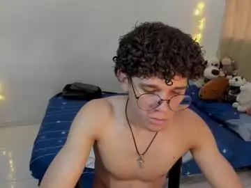 Chaturbate Adult Webcam of tom_blue10