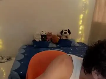 Chaturbate Free Porn Cam of tom_blue10