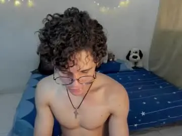 Chaturbate Free Porn Cam of tom_blue10