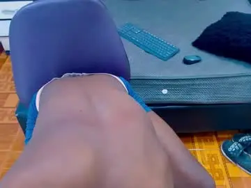 Chaturbate Live Sex Cam of yander_0