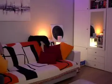 Chaturbate Free Porn Cam of _blackbee_