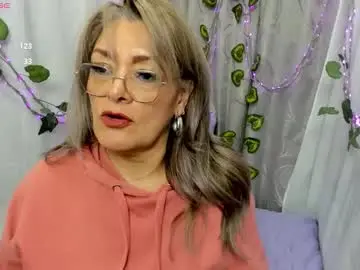 Chaturbate Live Sex Cam of rebeccamayer031