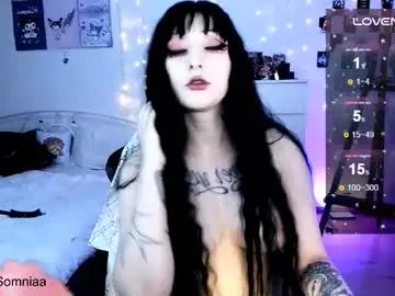 Chaturbate Live Sex Cam of crystalsomnia