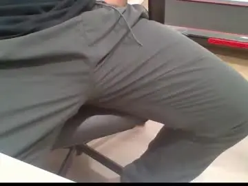 Chaturbate Live Sex Cam of curious_aussie11