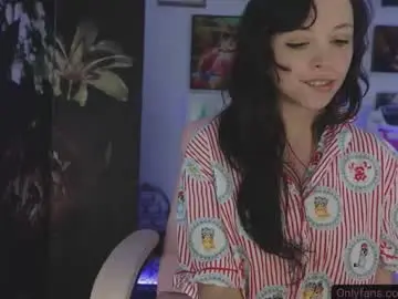 Chaturbate Sex Cam of makiyahbelle2