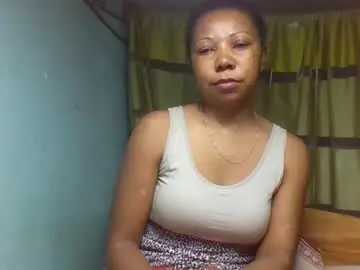 viviane0812 from chaturbate