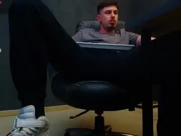 Chaturbate Sex Cam of enzorace