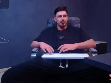 Chaturbate Live Sex Cam of enzorace