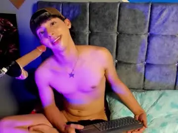 Chaturbate Sex Cam of kaletskinny