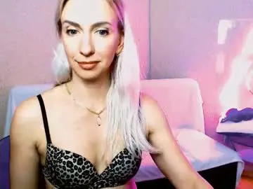 Chaturbate Live Sex of cute_smile_shy
