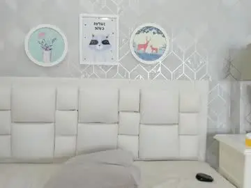 Chaturbate Live Sex Cam of naia_cox