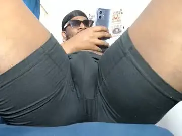 Chaturbate Live Sex Cam of iam_brian69