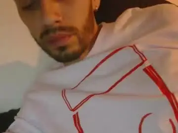 Chaturbate Live Sex Cam of jeanpierbello7