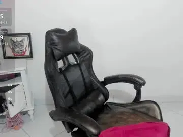 Chaturbate Free Live Porn of kat_apple