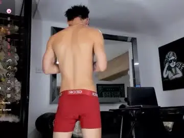 Chaturbate Best live sex cam show of pretur_crubaa