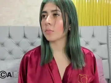 skarlet04 from chaturbate