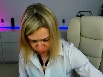 Chaturbate Live Sex Cam of anna_snow9