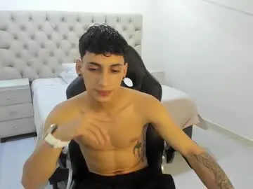 Chaturbate Live Sex Cam of jhoanleandro