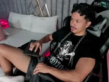 Chaturbate Live Sex Cam of nicolaikarav