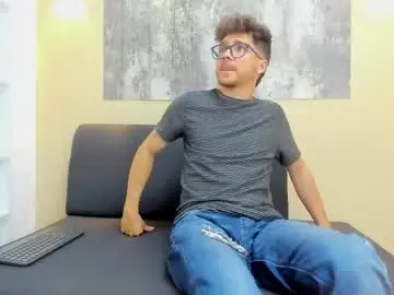 Chaturbate Live Sex Cam of matthew_evans1