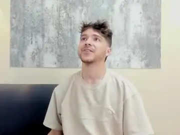 Chaturbate Live Sex Cam of matthew_evans1