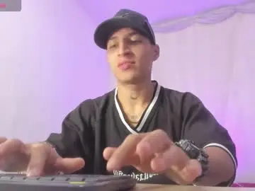 Chaturbate Live Sex of dantefiore_