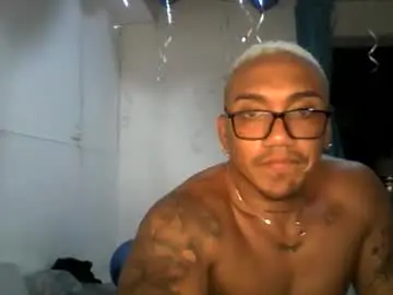 Chaturbate Live Sex Cam of kail_1111