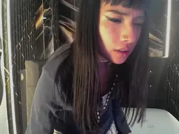 Chaturbate Live Porn of mantis_wine