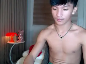 Chaturbate Live Sex Cam of etherealboytoy4hire