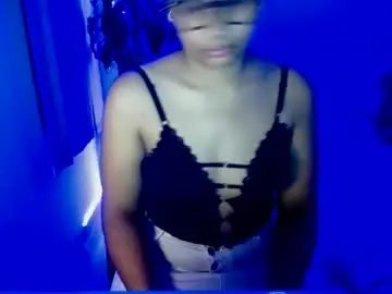 Chaturbate Live Sex Cam of antonellacute_