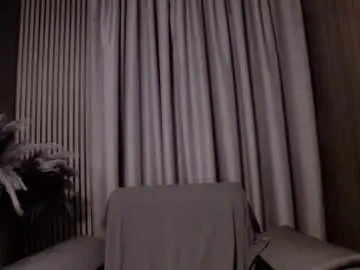 Chaturbate Live Sex Cam of antoniovalentinidiamond