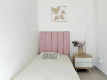 chiari_silvestri from chaturbate