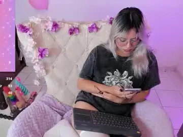 Chaturbate Adult Video Chat of nataliahenao_69