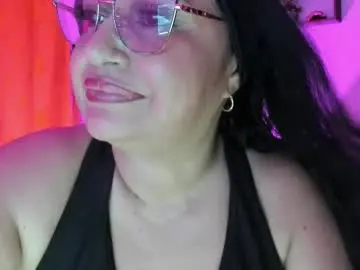 Chaturbate Best live sex cam show of gia_nahomi