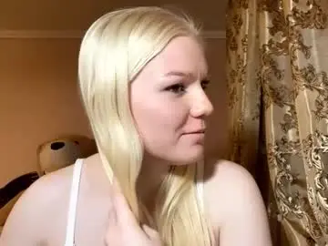 Chaturbate Live Sex Cam of lindabreines