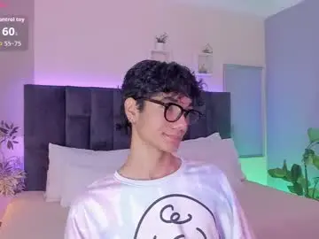 Chaturbate Adult Webcam of phillicious_