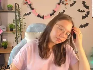 noora_moore from chaturbate