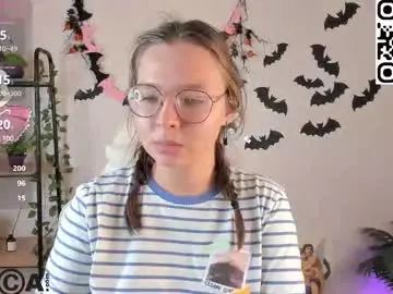 Chaturbate Live Porn of noora_moore