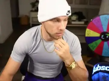 Chaturbate Live Sex Cam of troy_greenxo