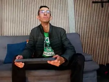 Chaturbate Free Porn Cam of zyronight