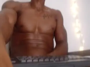 Chaturbate Live Porn of drake_brown_23