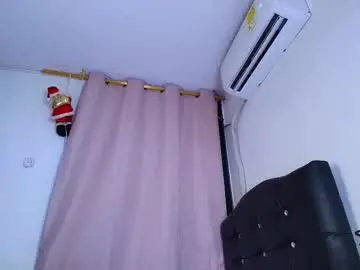 Chaturbate Live Sex Cam of mia_depp