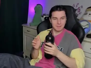 Chaturbate Live Sex Cam of vincent__strong