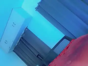 Chaturbate Live Sex Cam of womanoflove